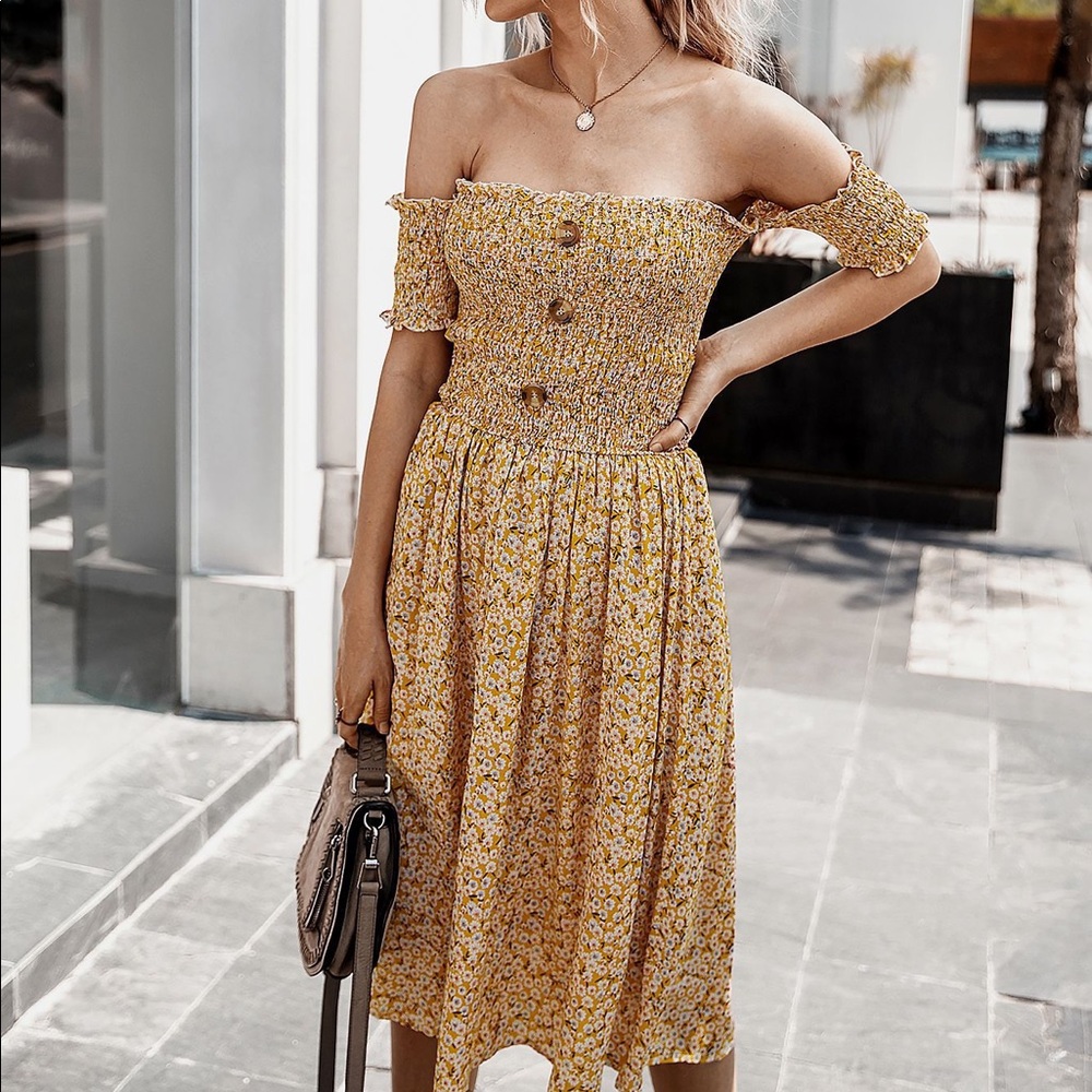 🌼🆕Yellow Floral Off The Shoulder Midi Dress - Picture 3 of 8